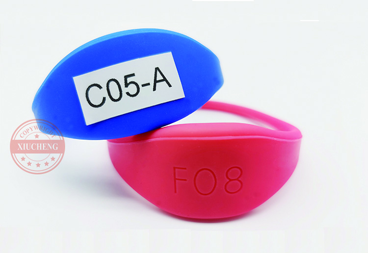 C05-A RFID Silicone Wristband